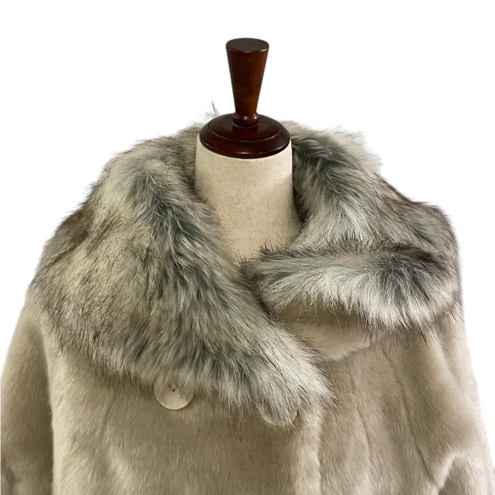 EMERSON FRY TUCKERNUCK Edie Faux Fur Coat New Without Tags - Picture 4 of 16